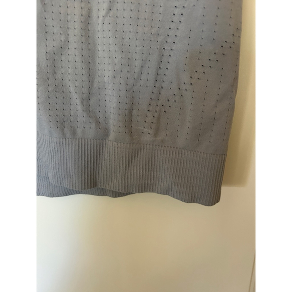 Women's Athleta Gray Green In Motion Seamless Short Sleeve Tee Medium - Picture 4 of 5